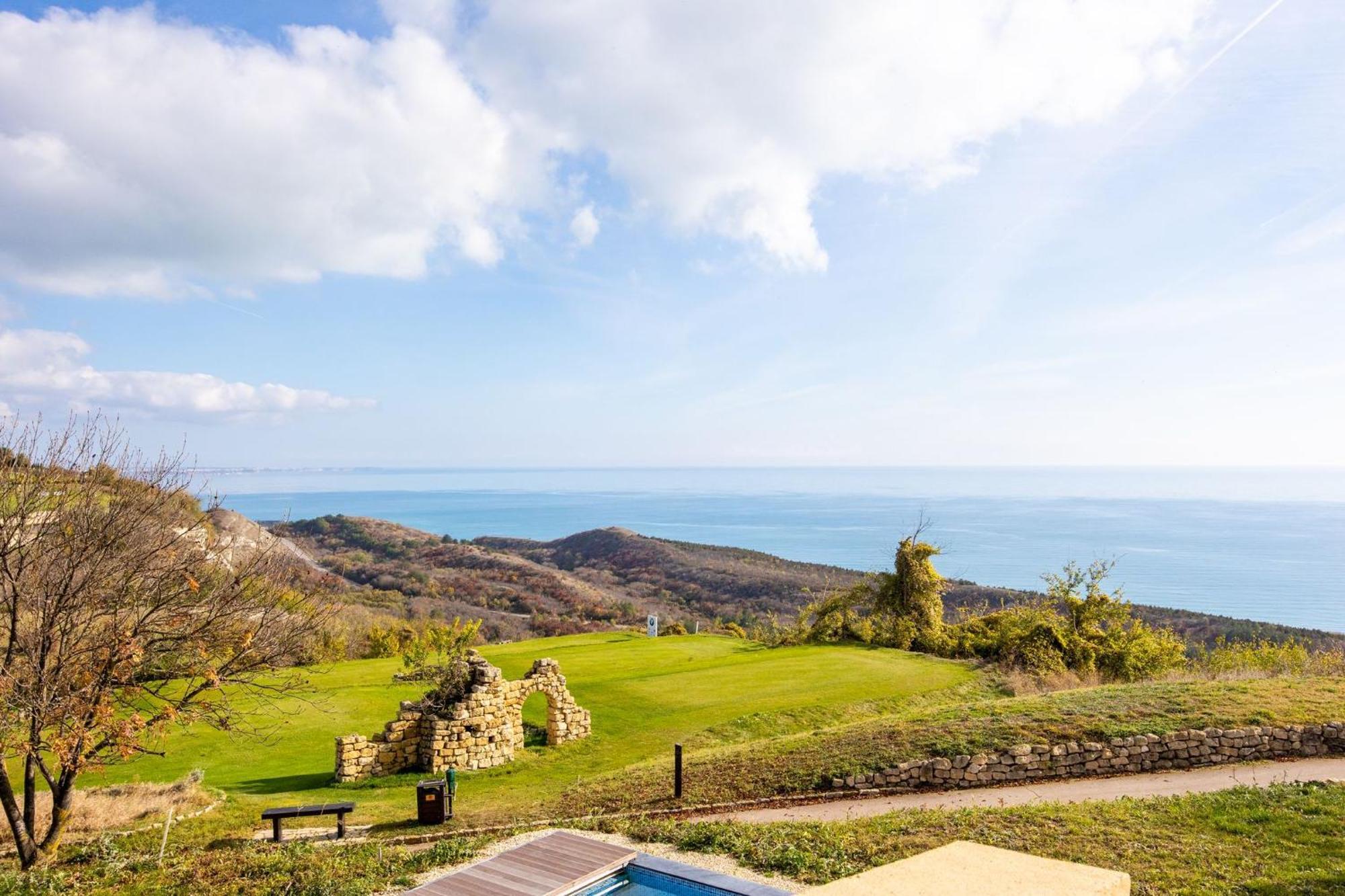 Blacksearama Golf & Villas Balchik Bagian luar foto