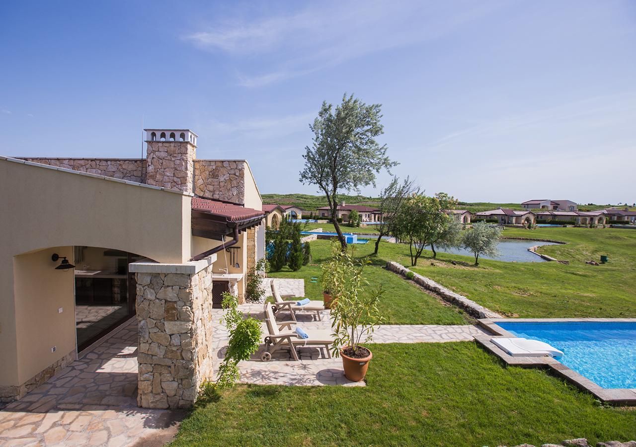 Blacksearama Golf & Villas Balchik Bagian luar foto